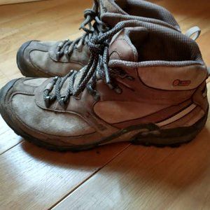 Teva hiking boots; size 6.5, women's, good condition